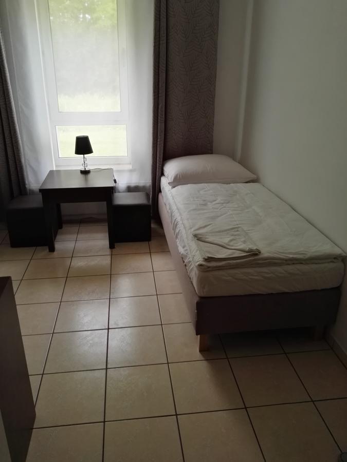 Motel W Lace Болеславец Екстериор снимка